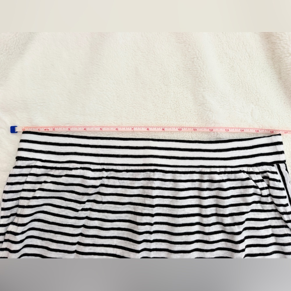 Eileen Fisher Black and White Striped Skirt - Size Medium - Picture 9 of 11